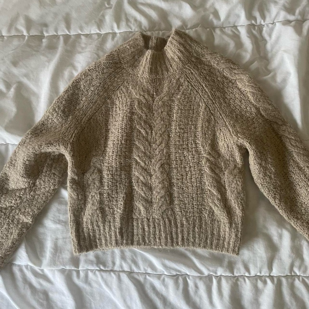 Aritzia Sunday Best Melly Sweater